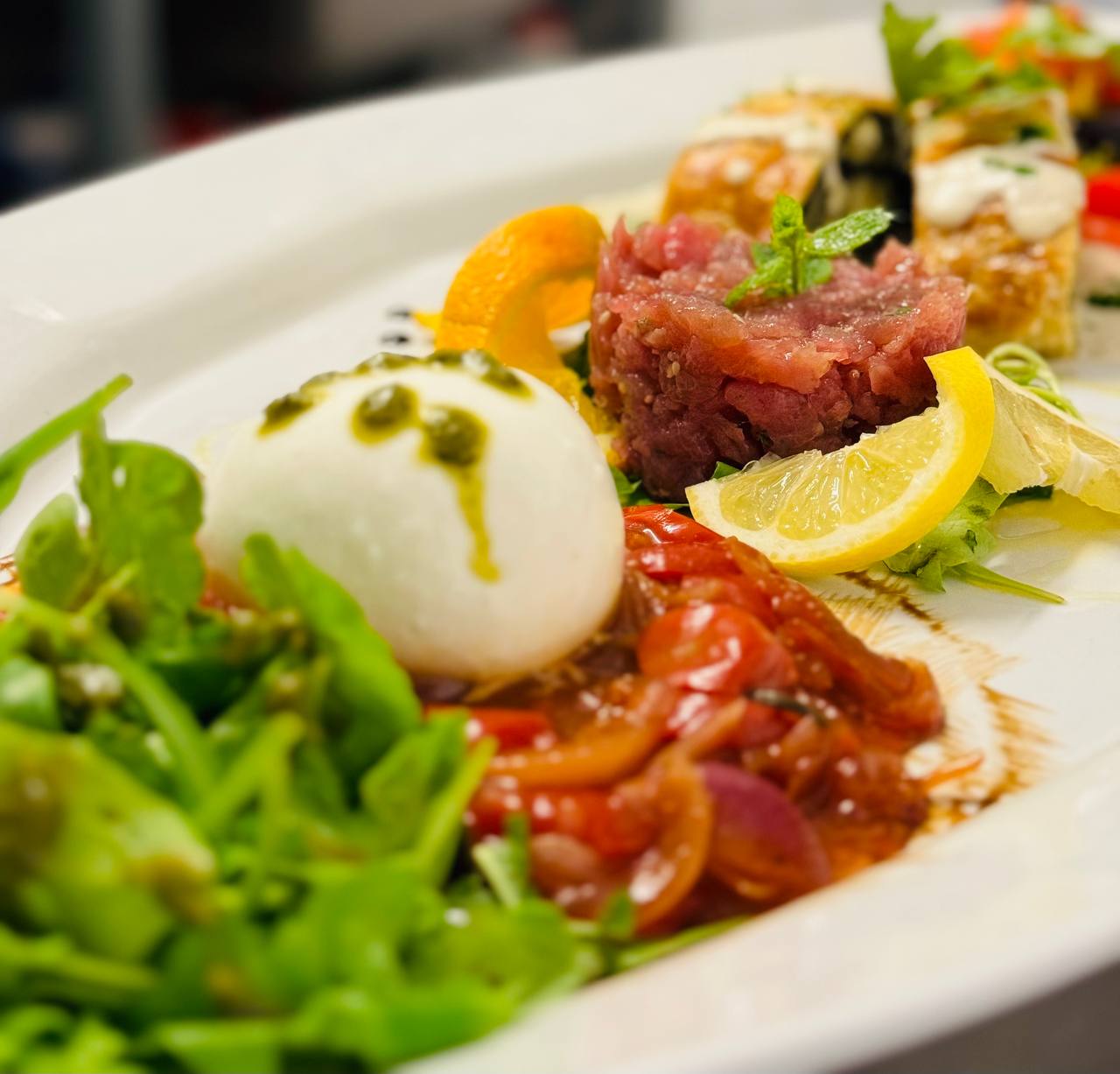 Tuna Tartare & Burrata