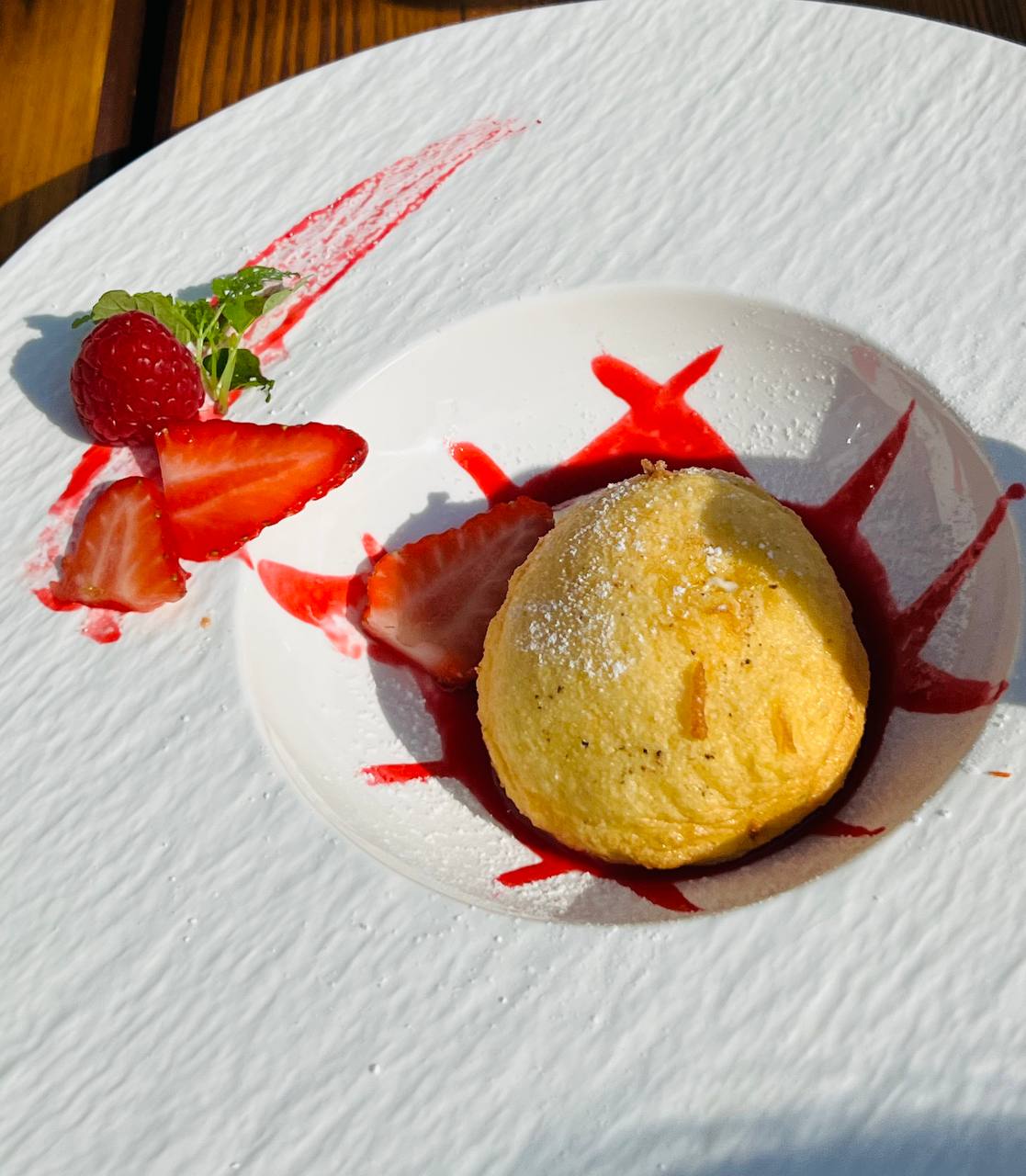 Soufflé with strawberries