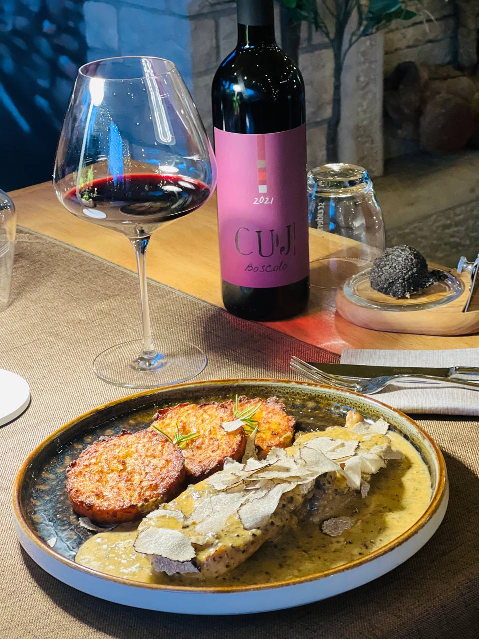 Truffle Main with Red Wine