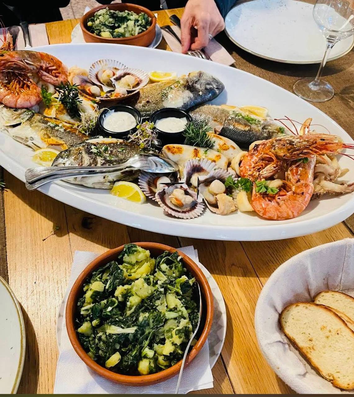 Grilled seafood platter
